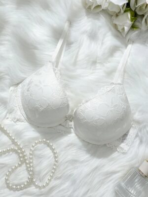Women's Fashion Minimalist Heart Lace Front Closure Underwire Bra