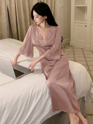 Women's V-Neck Lace Patchwork Backless Three Quarter Sleeve Nightgown