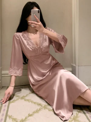 Women's V-Neck Lace Patchwork Backless Three Quarter Sleeve Nightgown