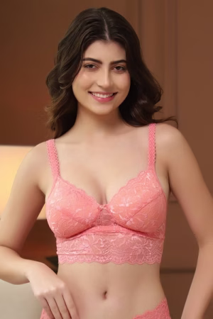 Non-Wired Full Coverage Longline Bralette in Peach Colour - Lace