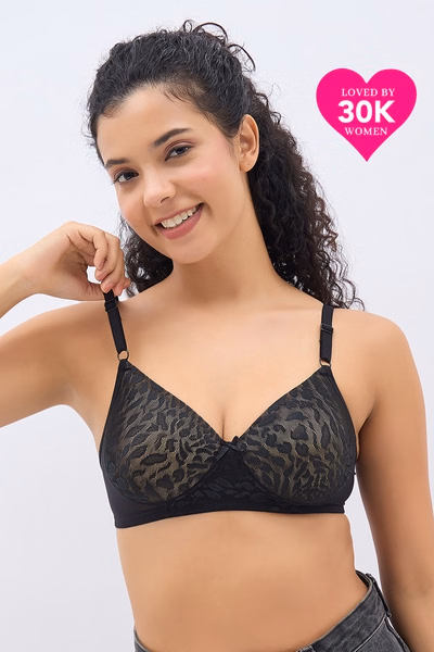 Padded Non-Wired Full Coverage Bra in Black - Lace