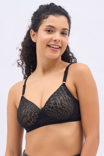Padded Non-Wired Full Coverage Bra in Black - Lace