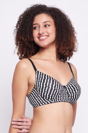 Padded Non-Wired Full Cup Checkered T-shirt Bra in Navy