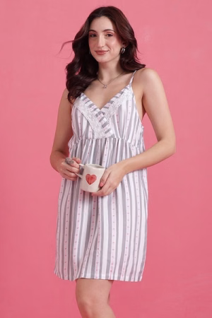 Printed Short Korean Nighty & Robe Set in White - Rayon