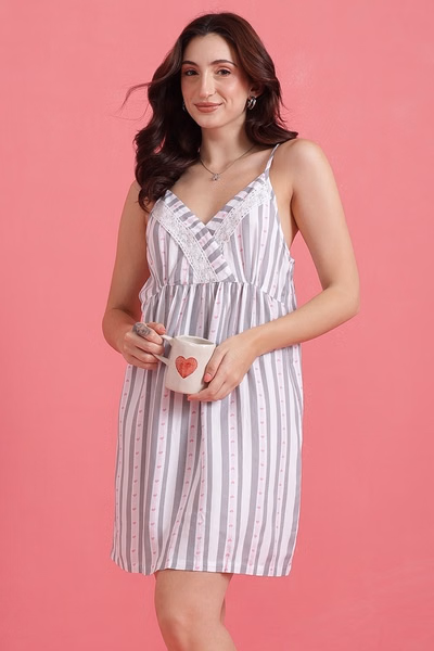 Printed Short Korean Nighty & Robe Set in White - Rayon